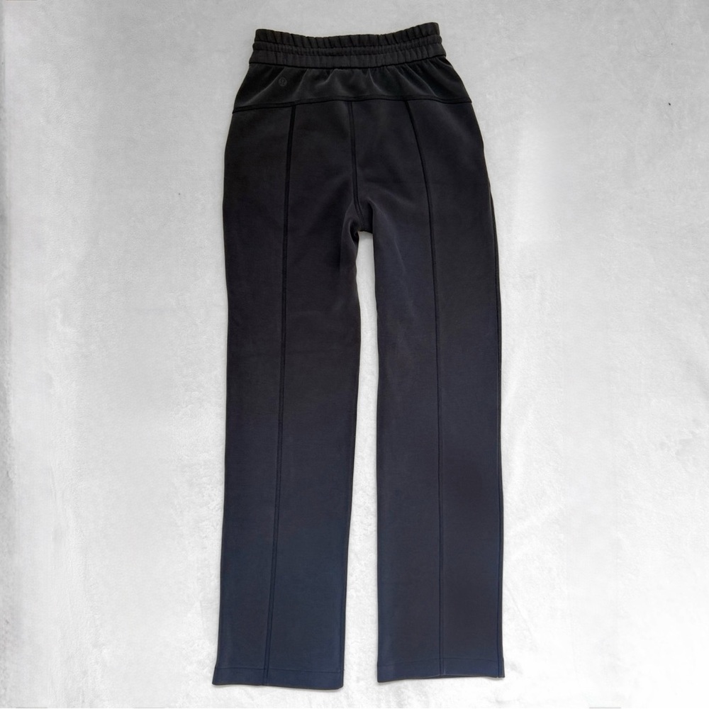 Lululemon Softstreme High-Rise Pant *Short – Black – Size 0 - Picture 3 of 9
